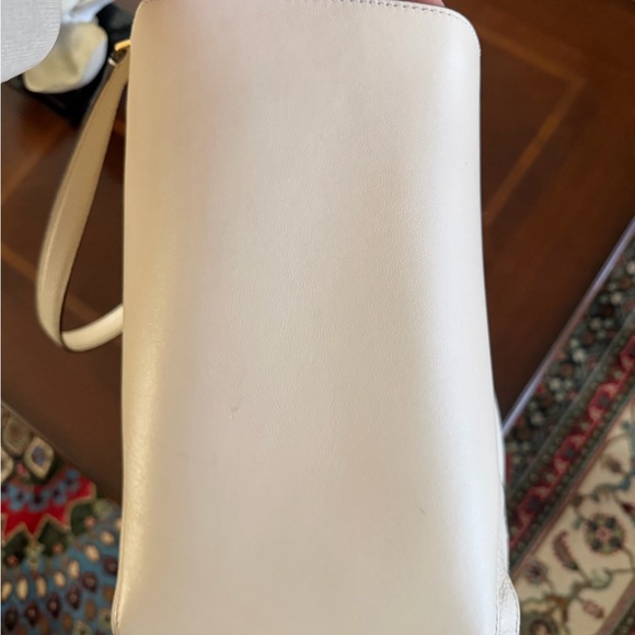 Tory Burch EUC Cream Leather Tote Bag - Picture 13 of 17